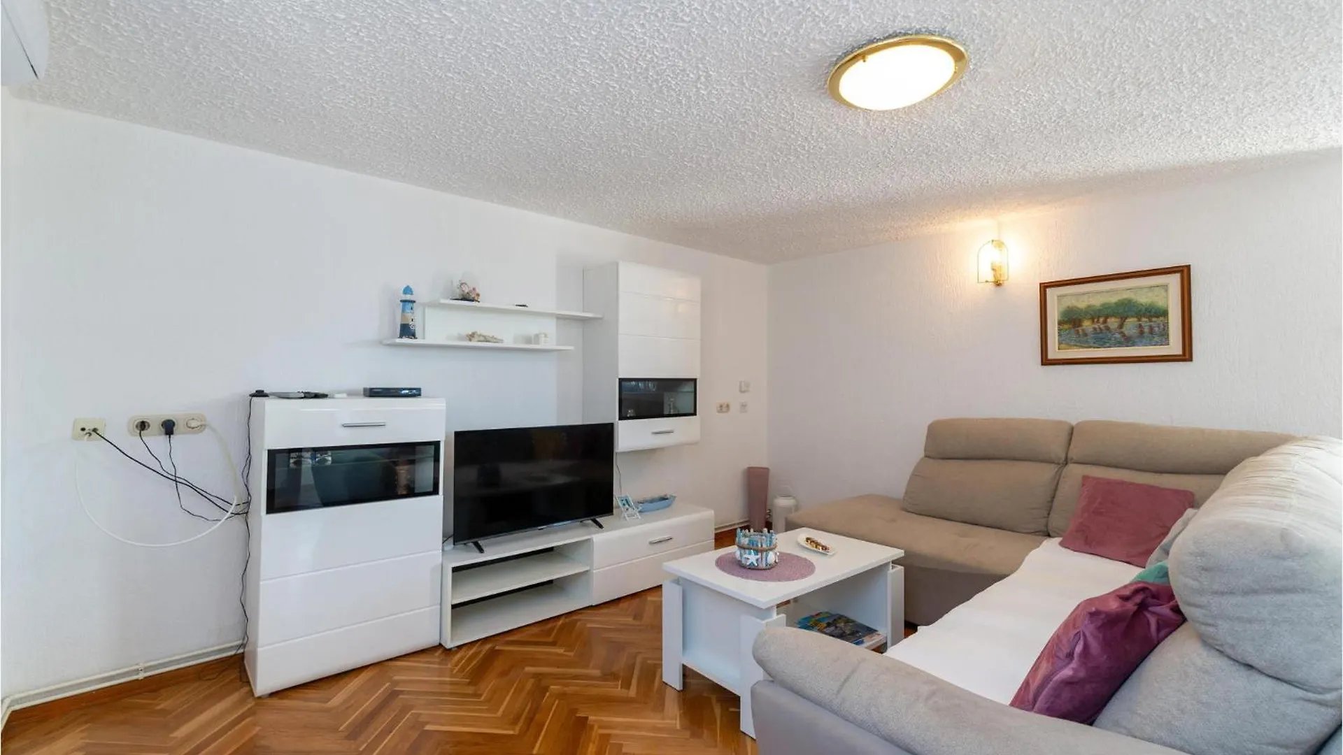 Awesome Home In Rtina With House Sea View 0*,