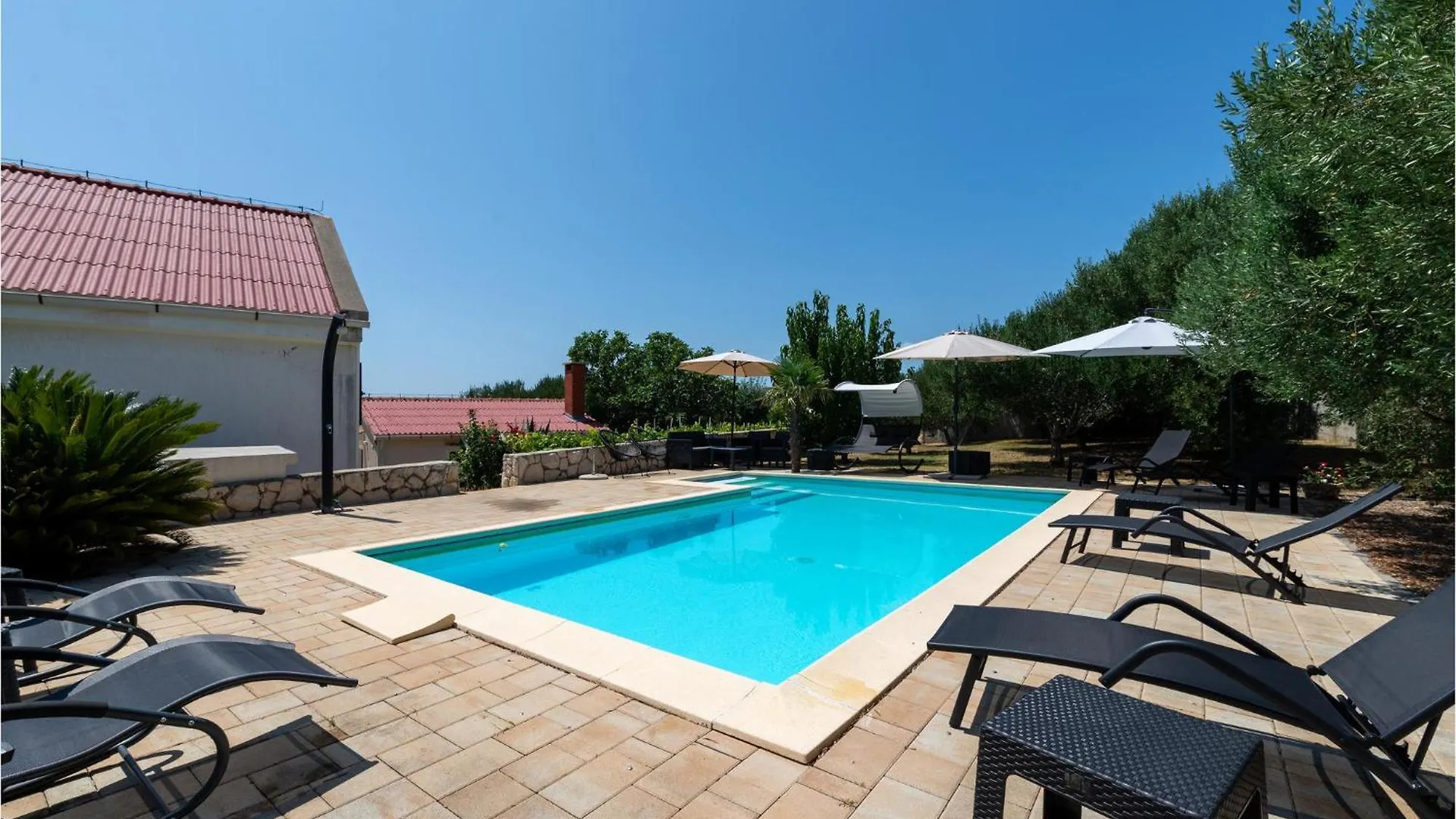 Holiday home Awesome Home In Rtina With House Sea View