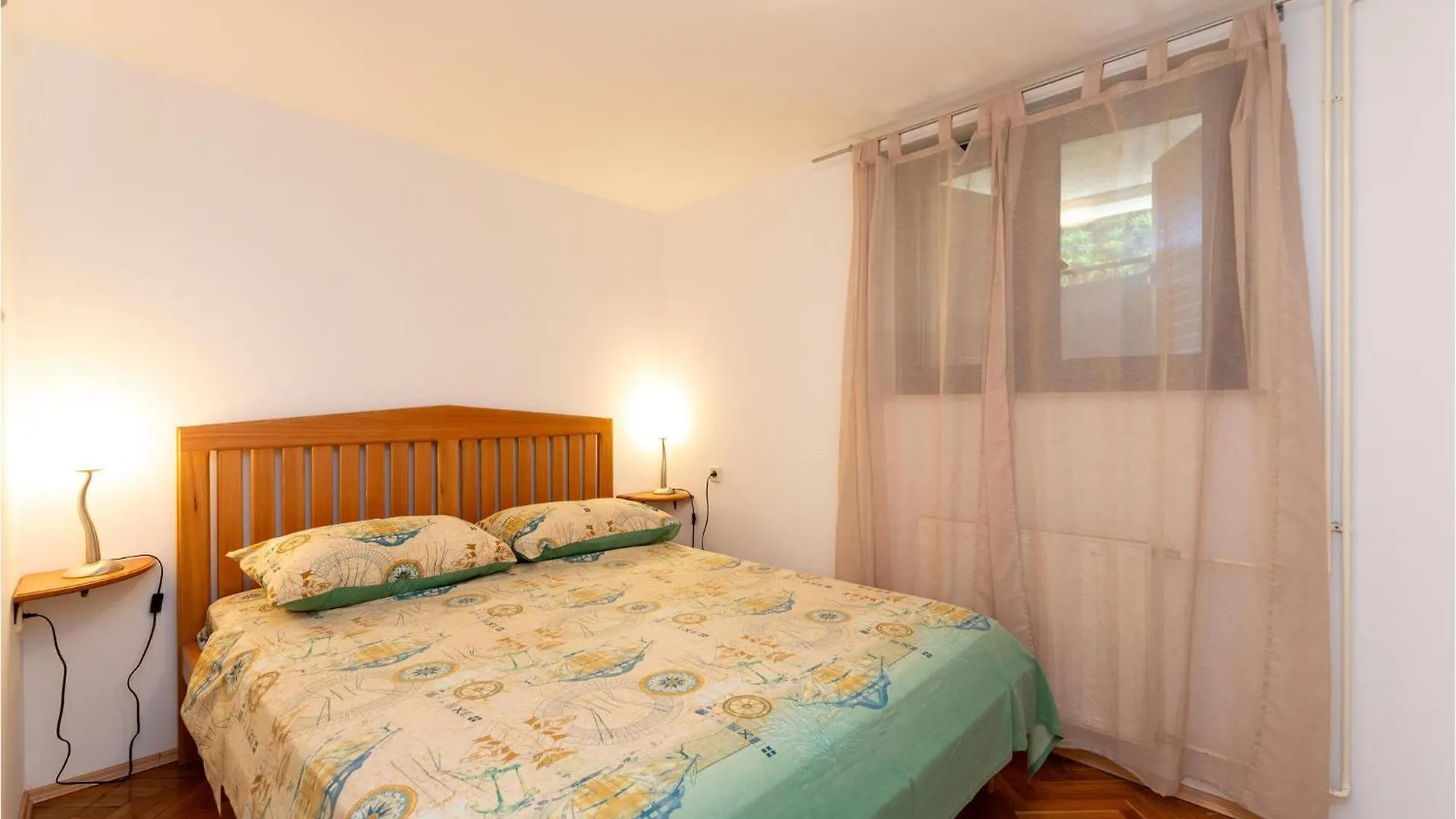 Awesome Home In Rtina With House Sea View