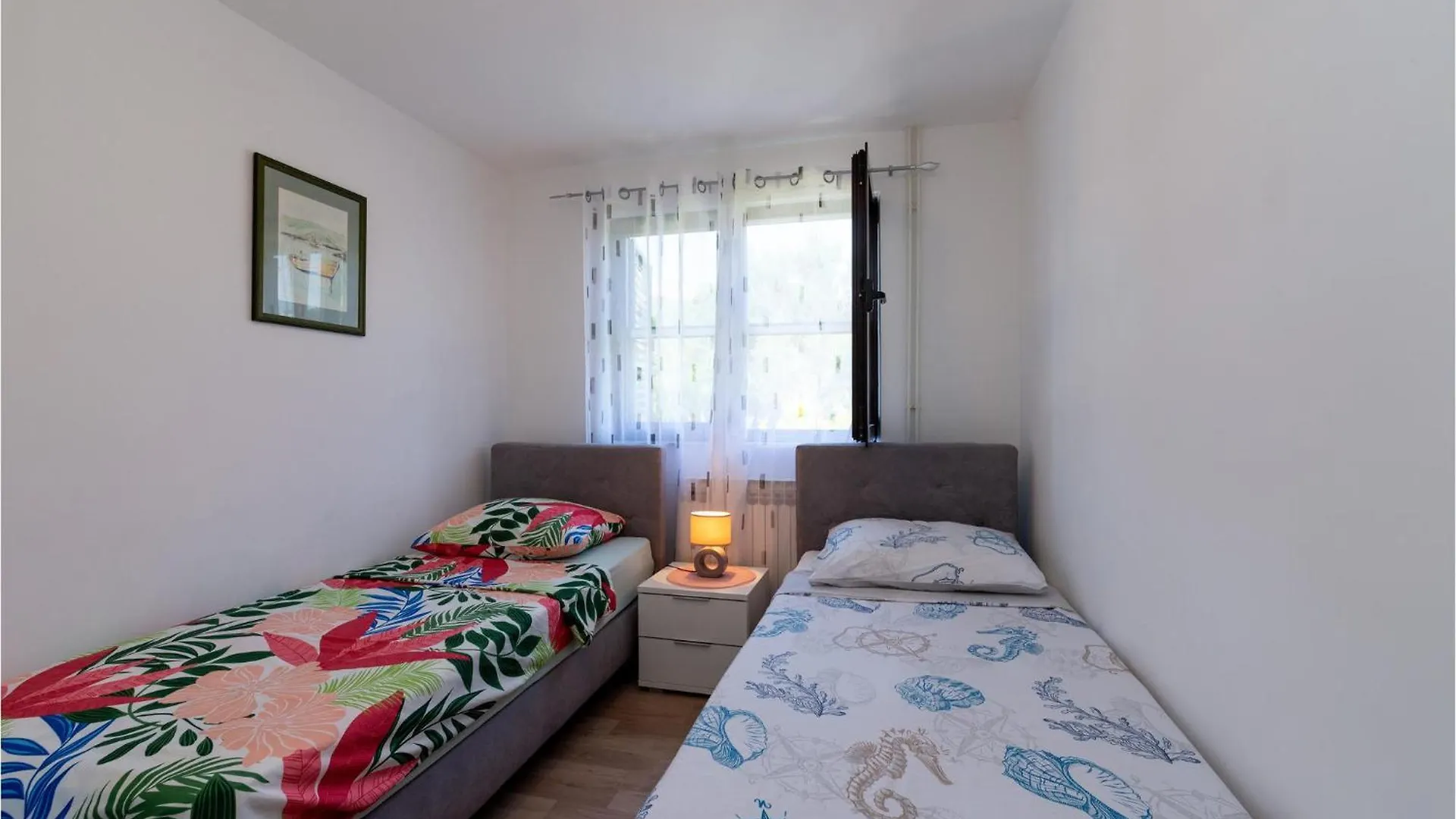 Awesome Home In Rtina With House Sea View Croatia