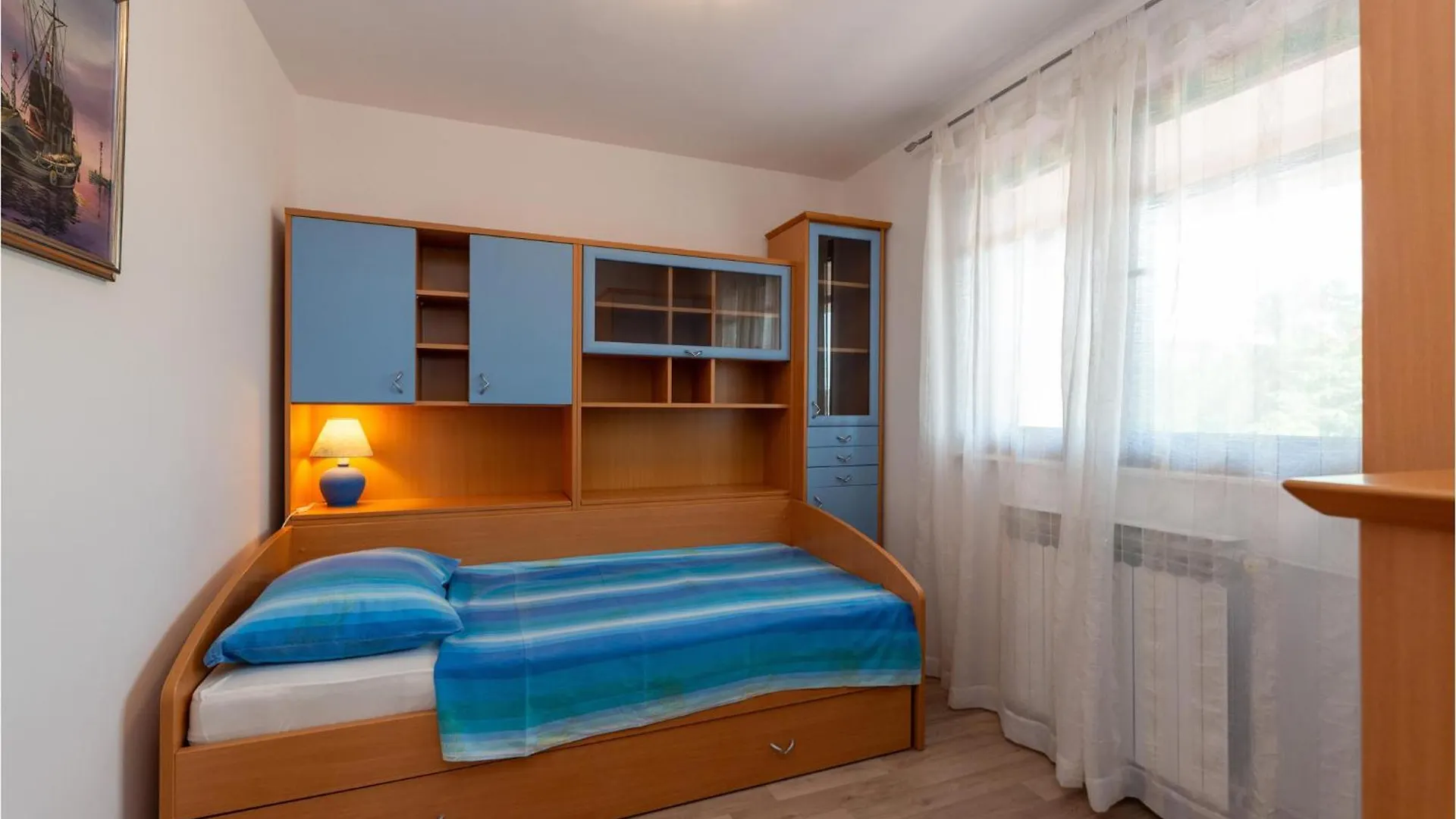 Awesome Home In Rtina With House Sea View Holiday home